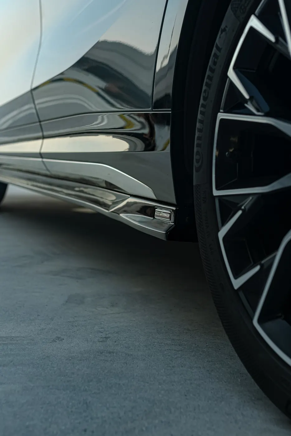 กระโปรงข้าง REV-STANCE สำหรับ Zeekr 7X